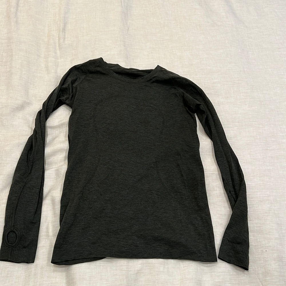 Lululemon dark green long sleeve shirt. Size 6